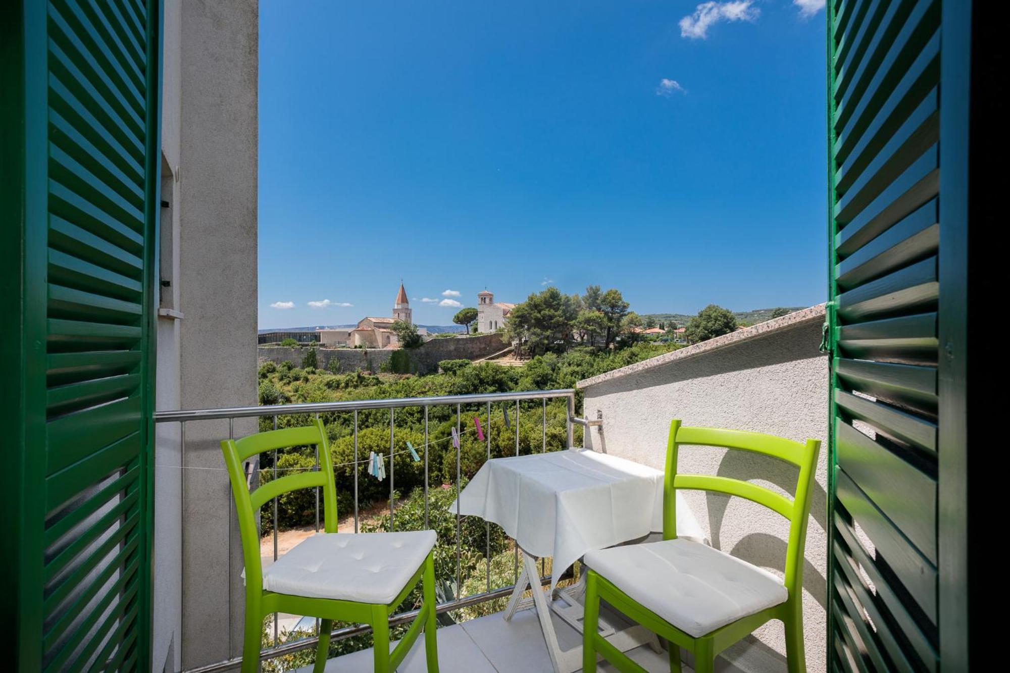 קרק Apartments Delfin מראה חיצוני תמונה