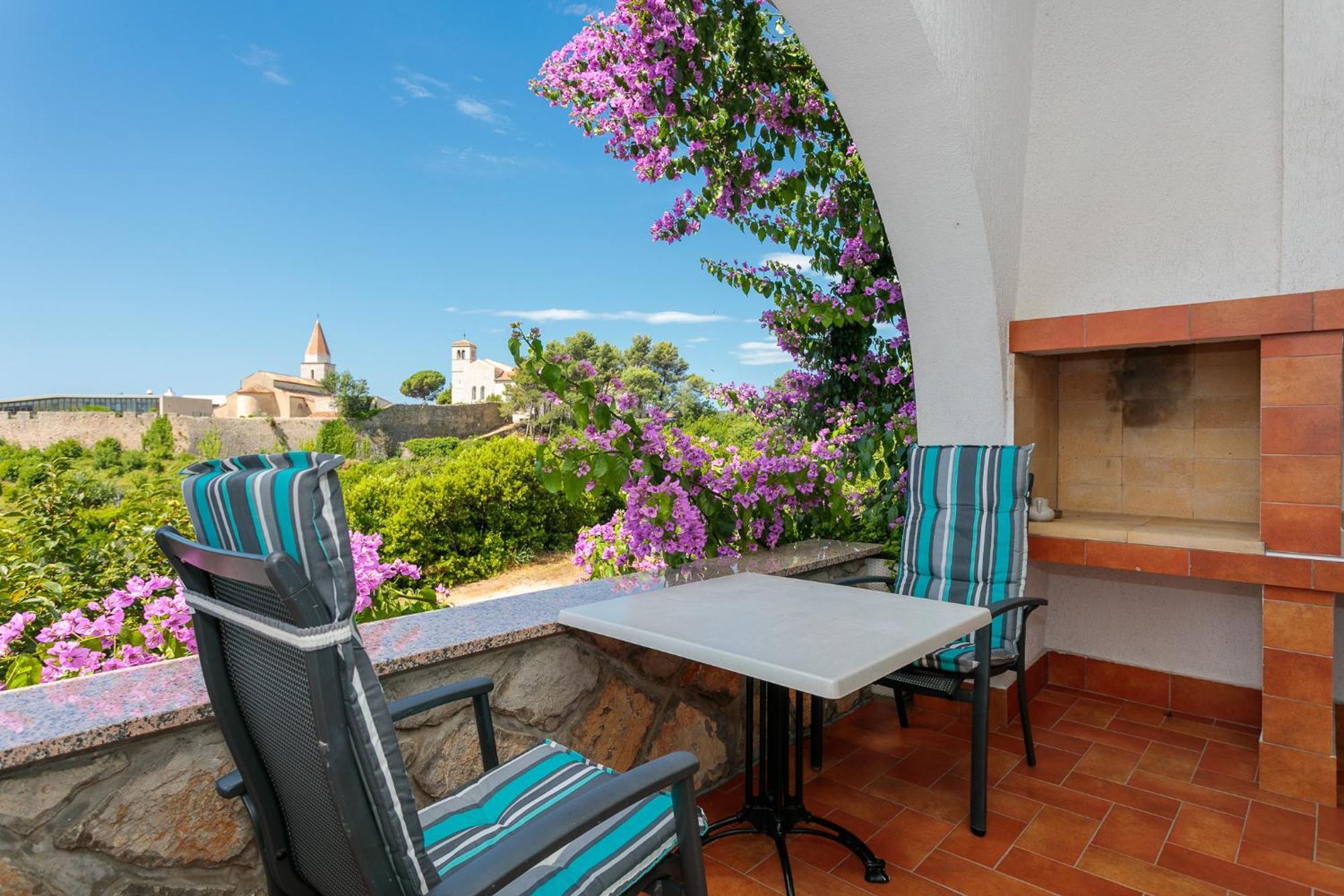 קרק Apartments Delfin מראה חיצוני תמונה