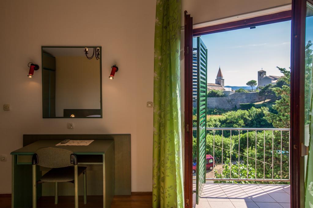 קרק Apartments Delfin מראה חיצוני תמונה